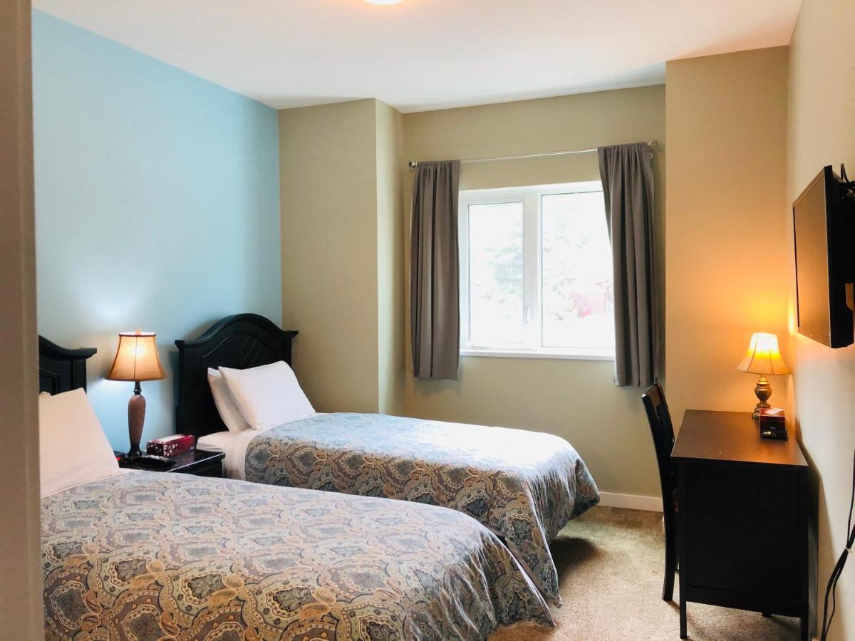 Downtown Whitehorse Deluxe 2 Bedroom Condo Buitenkant foto